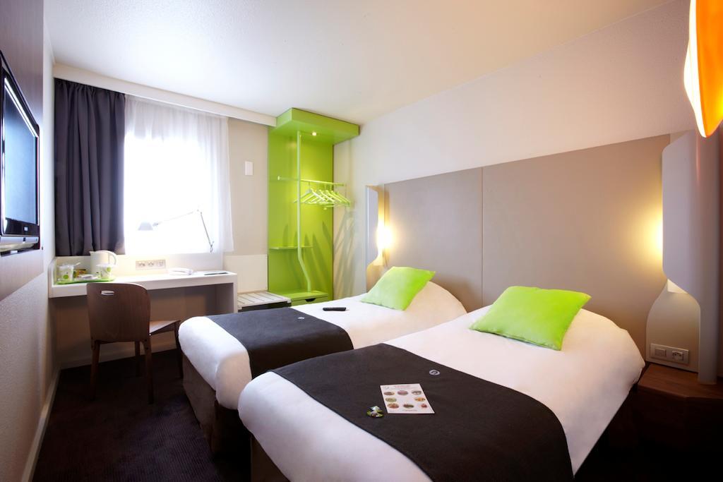 Hotel Campanile Poitiers - Site Du Futuroscope Chasseneuil-du-Poitou Zewnętrze zdjęcie