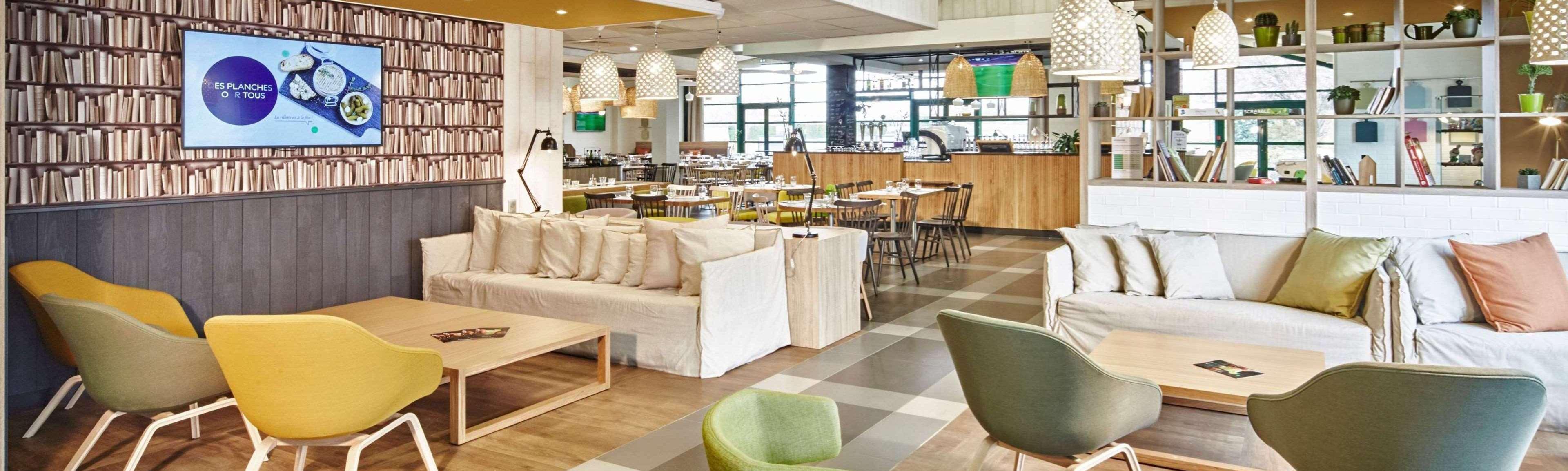 Hotel Campanile Poitiers - Site Du Futuroscope Chasseneuil-du-Poitou Zewnętrze zdjęcie