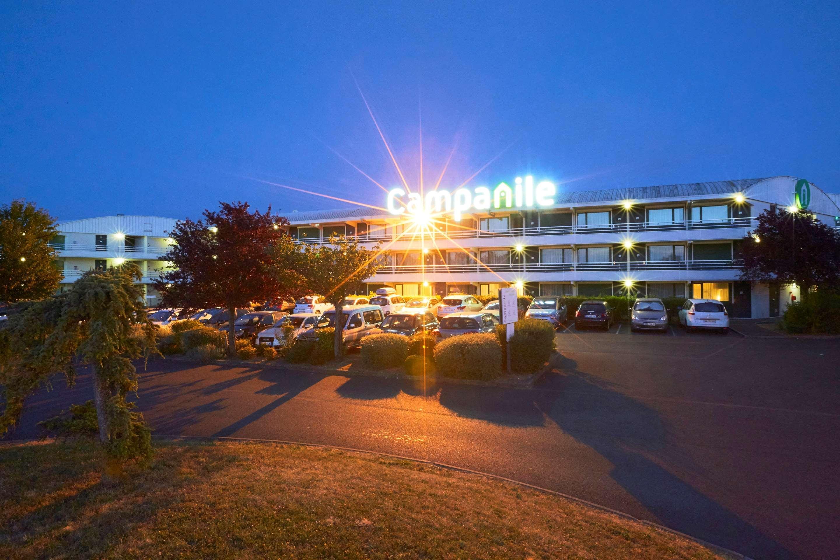 Hotel Campanile Poitiers - Site Du Futuroscope Chasseneuil-du-Poitou Zewnętrze zdjęcie
